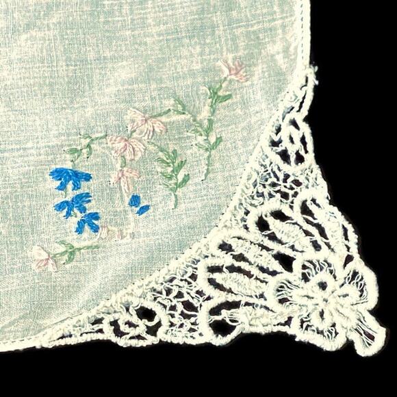 Handstitched Corner Embroidered Floral Linen Handkerchief Delicate Vintage - Picture 3 of 6